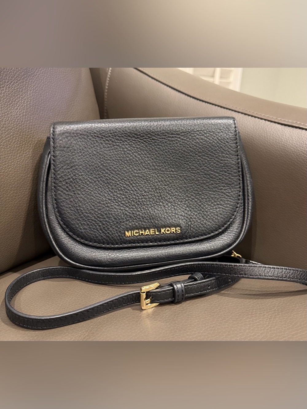 Michael Kors Bedford Leather Crossbody Bag.